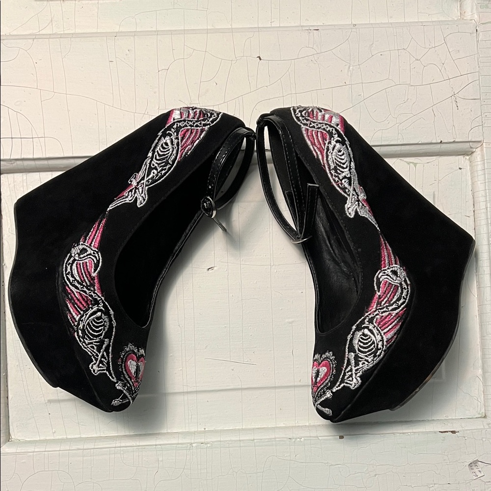 Too Fast Black and Pink Heart Embellished Heels - Picture 5 of 12